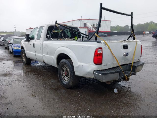 2011 FORD F-350 1FT8X3A64BEC31072 Photo 2