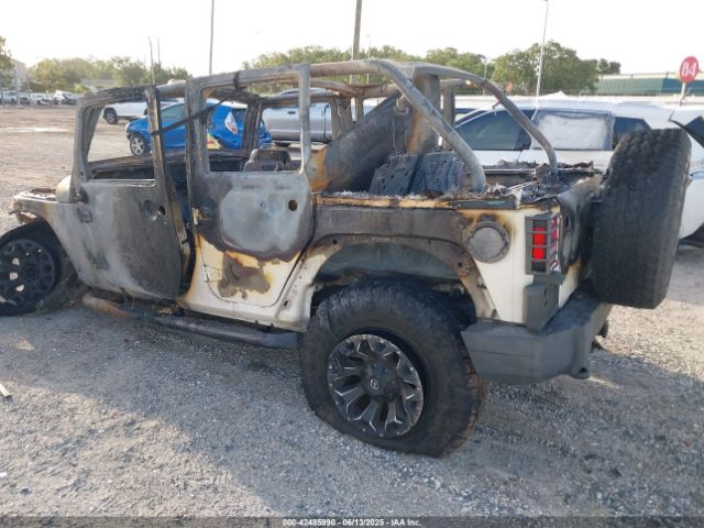 2010 JEEP WRANGLER UNLIMITED 1J4BB3H1XAL186562 Photo 2