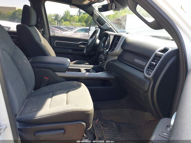 42486023 :رقم المزاد ، 1C6RREFT7NN337388 vin ، 2022 Ram 1500 Big Horn  4x2 5'7 Box مزاد بيع