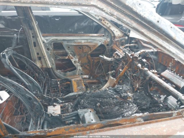 2022 MITSUBISHI OUTLANDER JA4J3UA87NZ086265 Photo 4