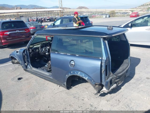 2010 MINI COOPER S CLUBMAN WMWMM3C58ATP94807 Photo 2