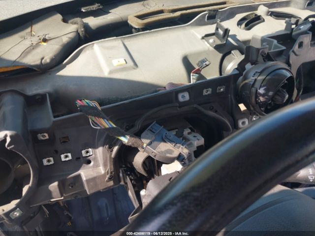 2010 MINI COOPER S CLUBMAN WMWMM3C58ATP94807 Photo 6