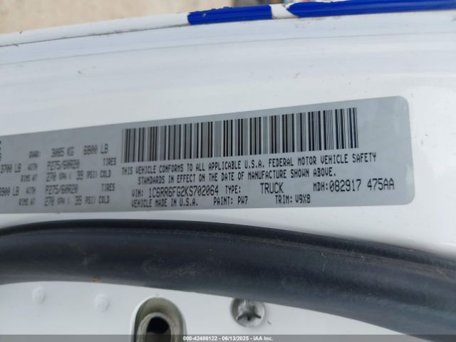 1C6RR6FG2KS702064 RAM 1500 Classic Tradesman  4x2 6'4 Box
