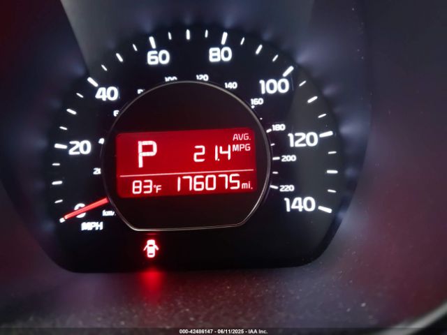 KNDJP3A55J7566949 KIA SOUL +