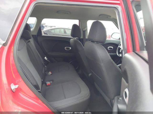 KNDJP3A55J7566949 KIA SOUL +