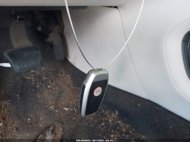 Chrysler 200 Limited 2015 1C3CCCAB0FN575351 Image 11