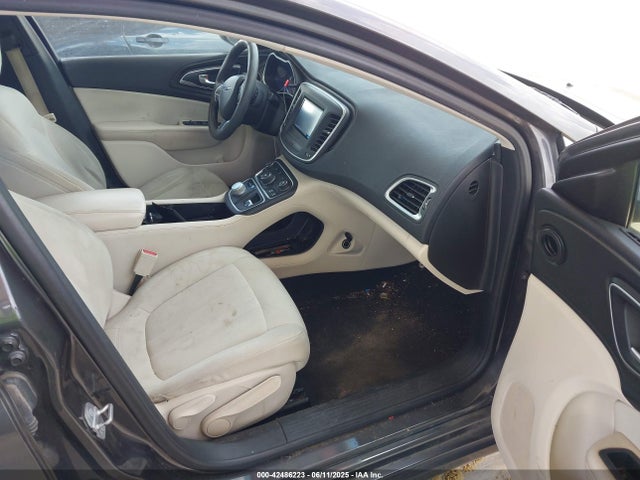 Chrysler 200 Limited 2015 1C3CCCAB0FN575351 Image 5