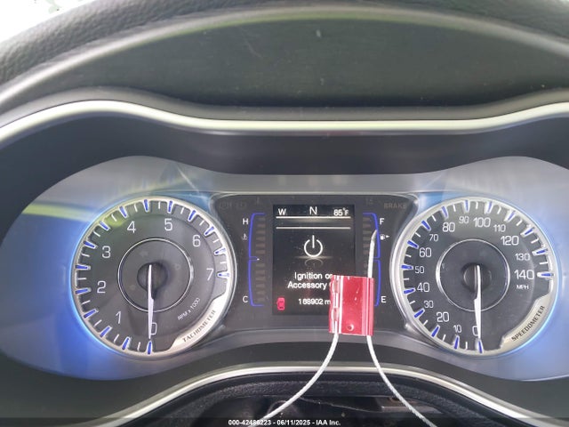 Chrysler 200 Limited 2015 1C3CCCAB0FN575351 Image 7