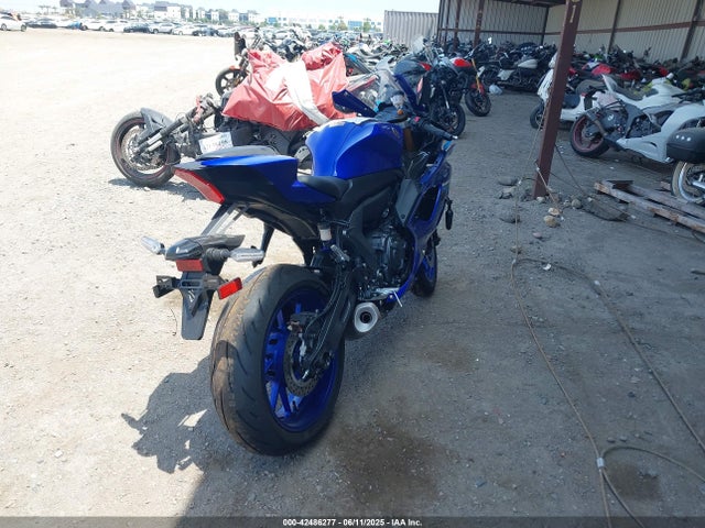 Yamaha Yzf-r7 2025 JYARM38Y4SA003676 Image 4