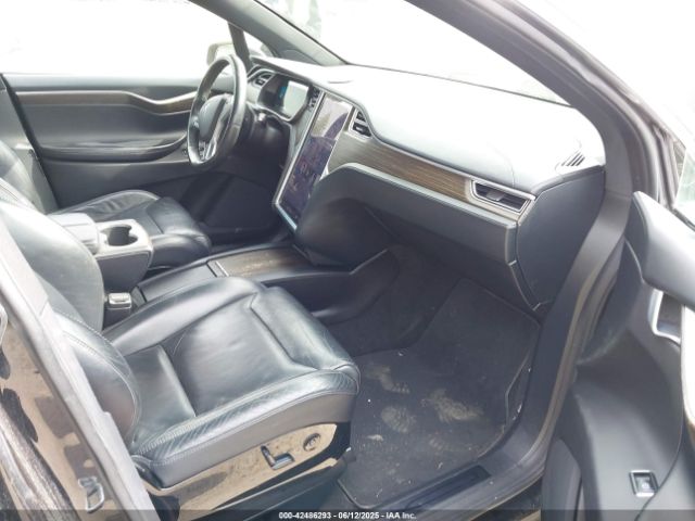 2016 TESLA MODEL X 5YJXCAE29GF004856 Photo 4