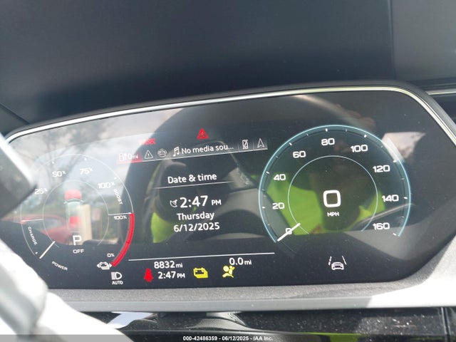 2024 AUDI Q8 E-TRON WA1DAAGEXRB062085 Photo 6