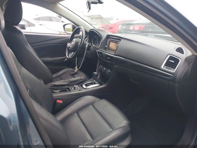 JM1GJ1V61E1117750 Mazda py