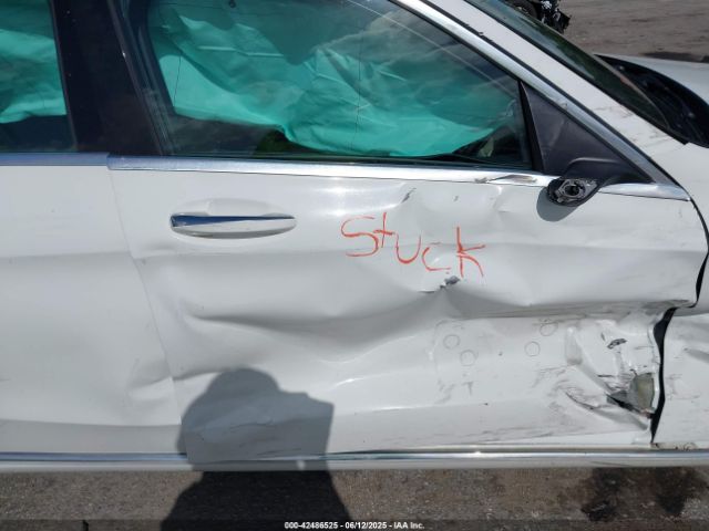 2015 MERCEDES-BENZ C 300 55SWF4KB1FU076950 Photo 4