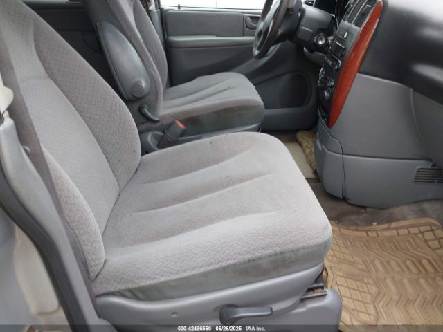 2007 CHRYSLER TOWN & COUNTRY 1A4GJ45R47B114795 Photo 4