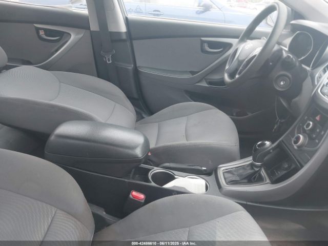 5NPDH4AE9GH694809 Hyundai ELANTRA SE
