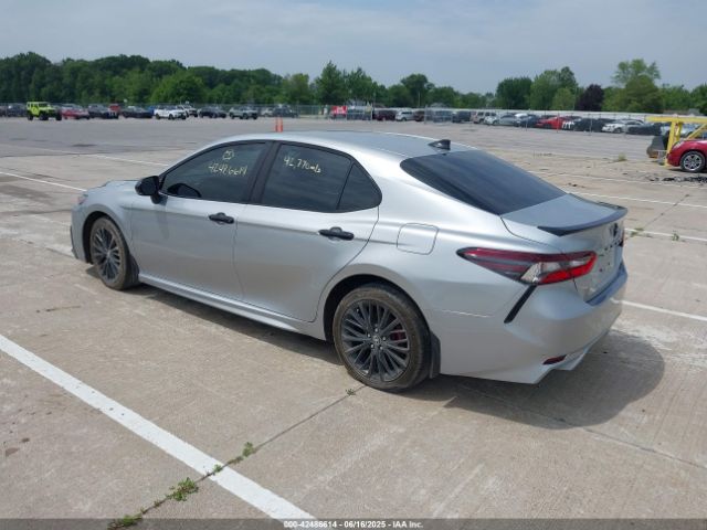 2022 TOYOTA CAMRY 4T1G11BK7NU055797 Photo 2