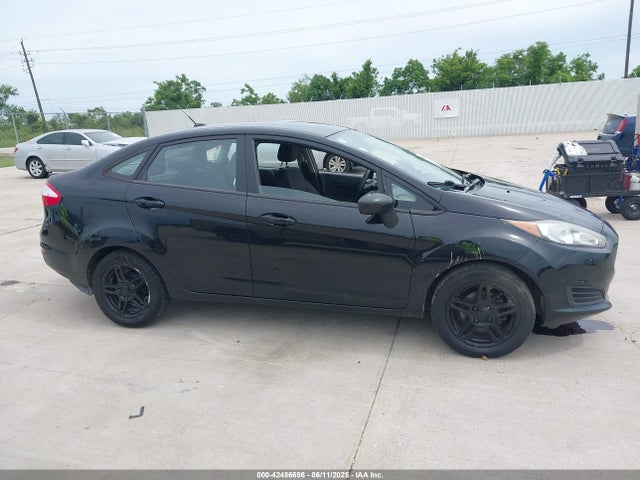 3FADP4BJ5KM135393 Ford 2019