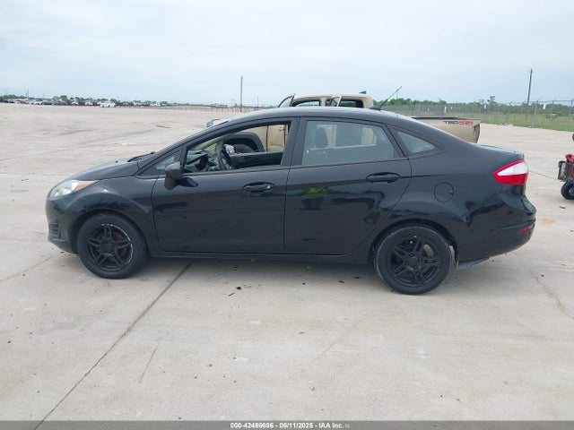 3FADP4BJ5KM135393 Ford 2019