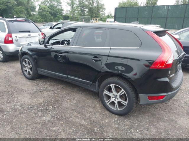 2011 VOLVO XC60 YV4902DZ8B2150468 Photo 2