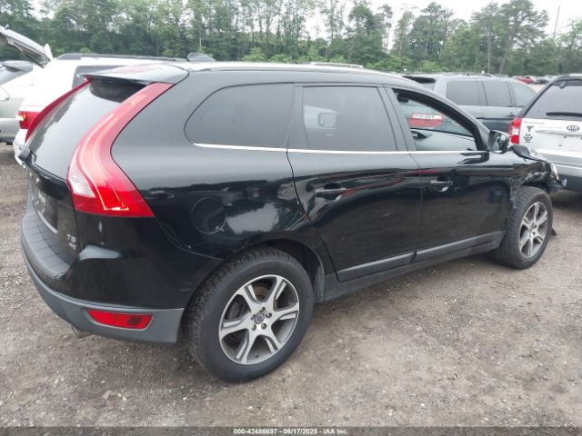 2011 VOLVO XC60 YV4902DZ8B2150468 Photo 3