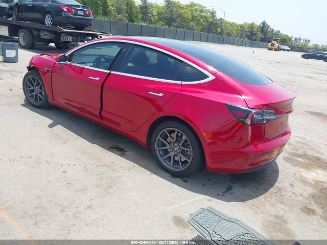 2018 TESLA MODEL 3 5YJ3E1EA6JF049521 Photo 2
