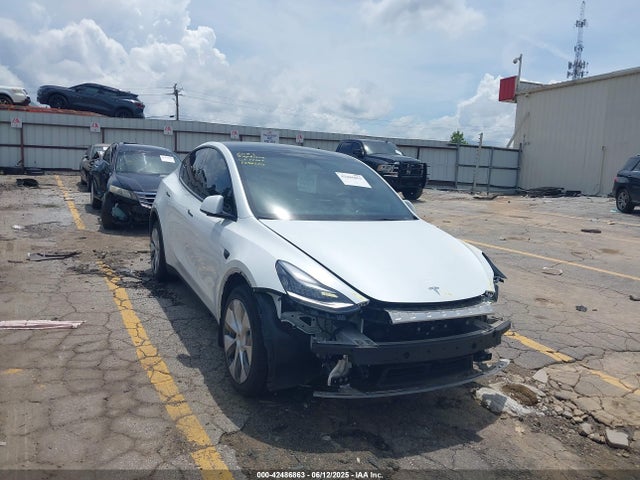 2023 TESLA MODEL Y 7SAYGDEE6PA148806 Photo 0