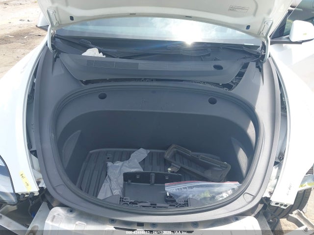 2023 TESLA MODEL Y 7SAYGDEE6PA148806 Photo 9