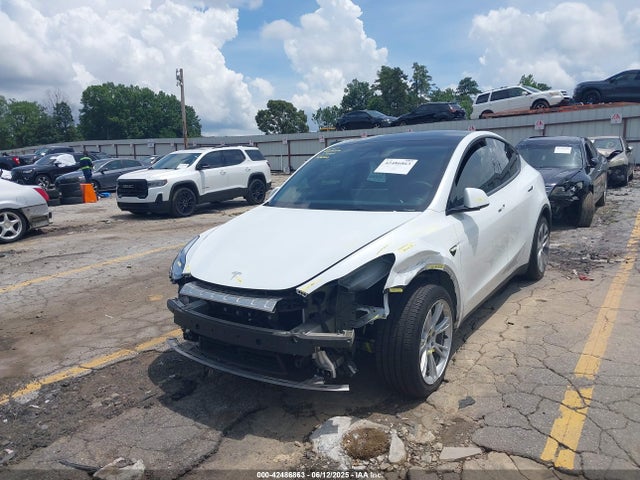 2023 TESLA MODEL Y 7SAYGDEE6PA148806 Photo 1