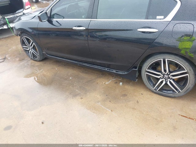 1HGCR2F5XGA082813 Honda k24w1