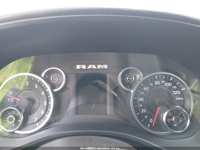 RAM 1500 2023 1C6SRFFT0PN661101 Image 15