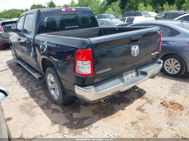 2023 RAM 1500 1C6SRFFT0PN661101 Photo 2