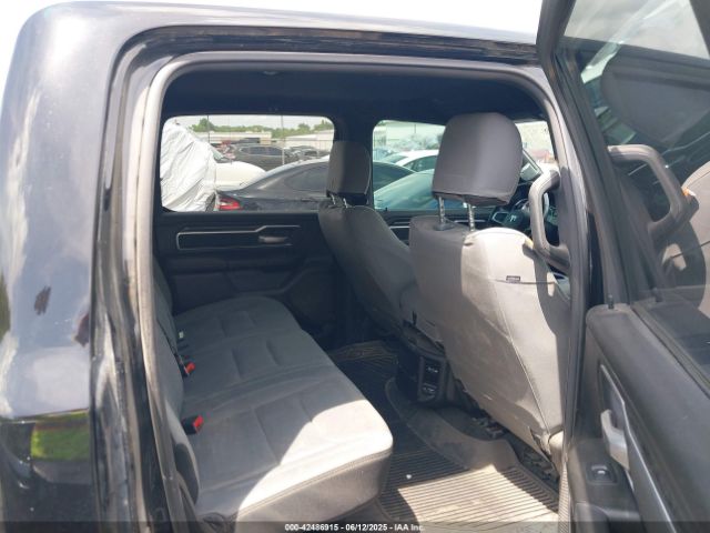 2023 RAM 1500 1C6SRFFT0PN661101 Photo 7