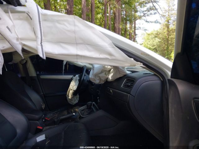 2018 VOLKSWAGEN JETTA 3VWDB7AJ1JM261886 Photo 4