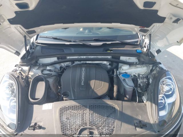2018 PORSCHE MACAN WP1AA2A50JLB21679 Photo 9