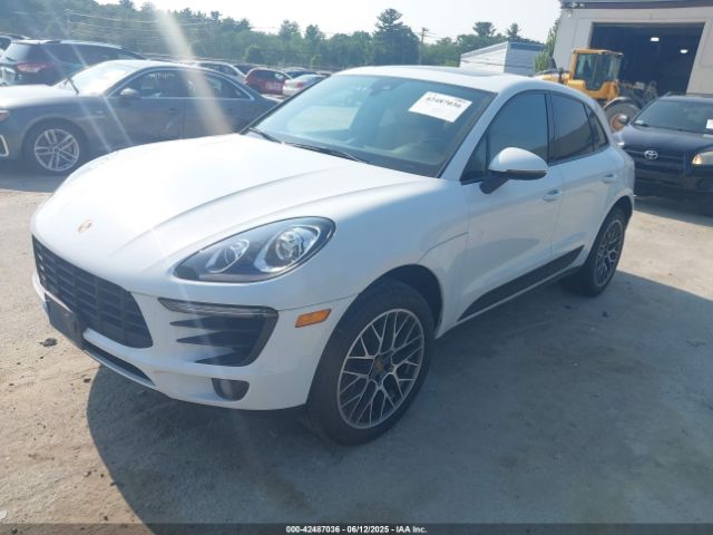 2018 PORSCHE MACAN WP1AA2A50JLB21679 Photo 1