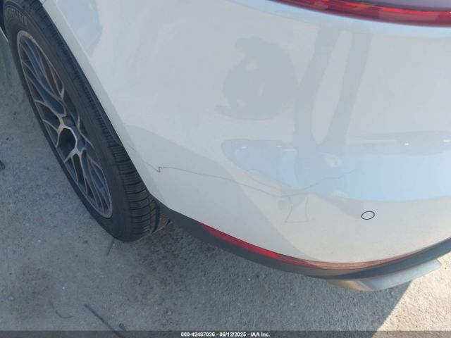 2018 PORSCHE MACAN WP1AA2A50JLB21679 Photo 5