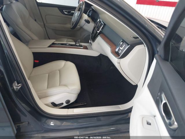 2022 VOLVO S60 7JRL12FZ5NG186923 Photo 4