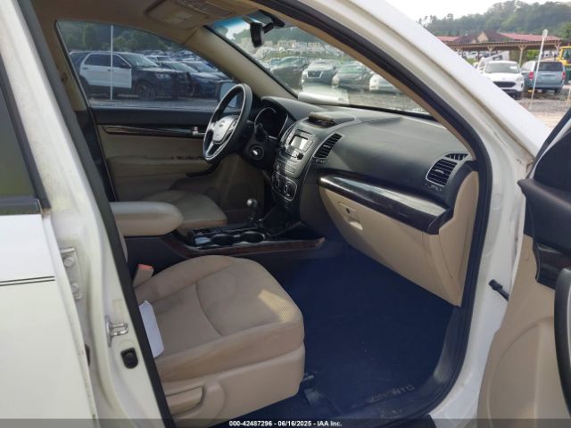 5XYKT3A69EG486006 KIA SORENTO LX