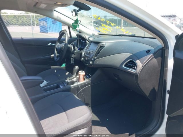 2018 CHEVROLET CRUZE 3G1BE6SM1JS649774 Photo 4
