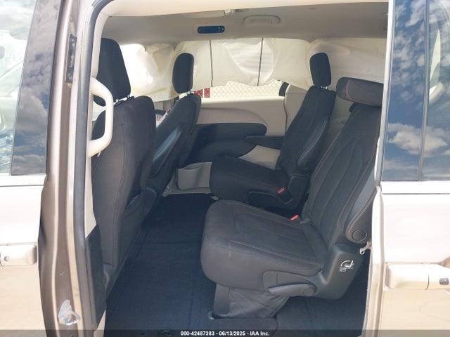 Chrysler Pacifica 2017 2C4RC1DG4HR704781 Image 8