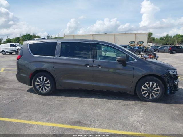 2C4RC1L74PR579782 Chrysler Pacifica Hybrid Touring L