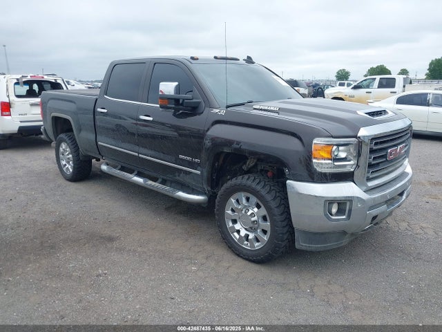 42487435 :رقم المزاد ، 1GT12TEYXJF275727 vin ، 2018 Gmc Sierra 2500hd Slt مزاد بيع