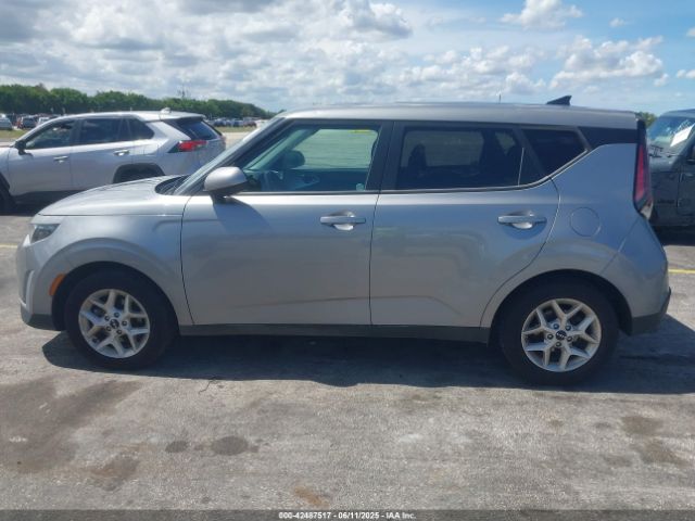 KNDJ23AU2R7910769 KIA SOUL LX