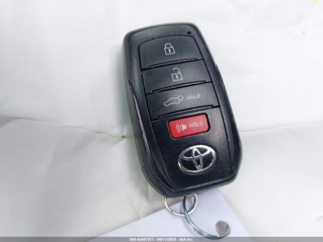 2024 TOYOTA GRAND HIGHLANDER 5TDADAB55RS002120 Photo 10