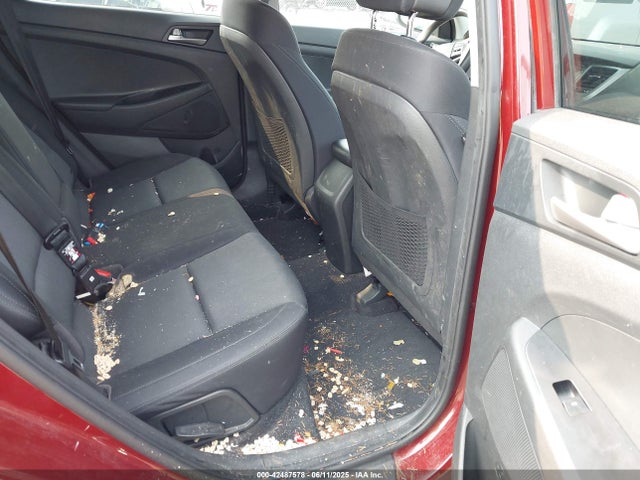KM8J23A49JU837305 Hyundai TUCSON SE