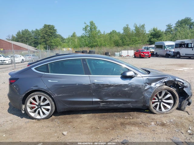 5YJ3E1EB6KF231195 Tesla 2019
