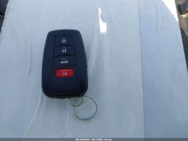 2021 TOYOTA CAMRY 4T1K31AK2MU559887 Photo 10
