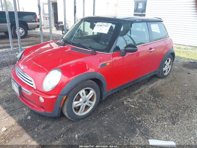 2006 MINI COOPER WMWRC33516TK18265 Photo 1