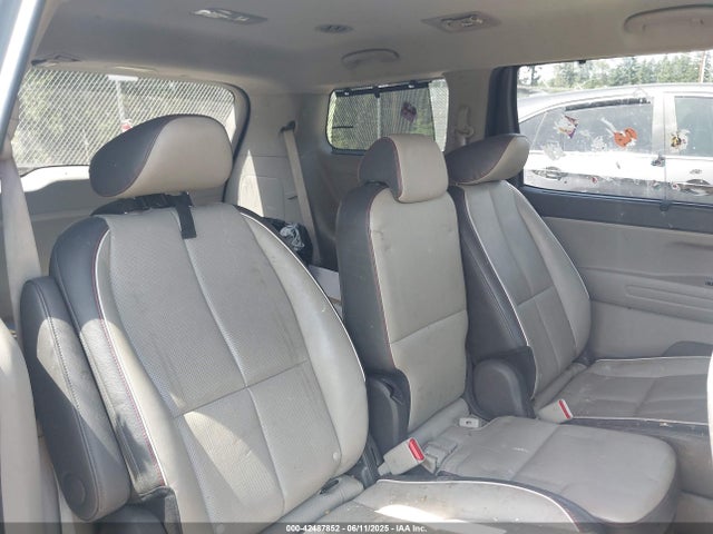 KIA 2017 2017 KNDMB5C18H6265299 Image 8