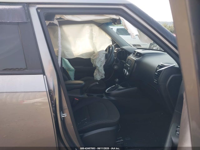 KIA Soul 2016 KNDJN2A29G7316922 Image 5